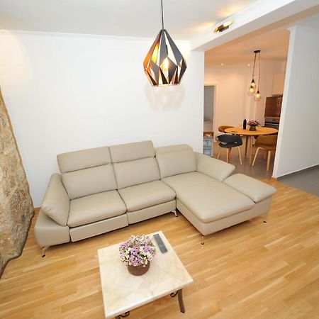 Apartment Antea Sinj Exteriör bild